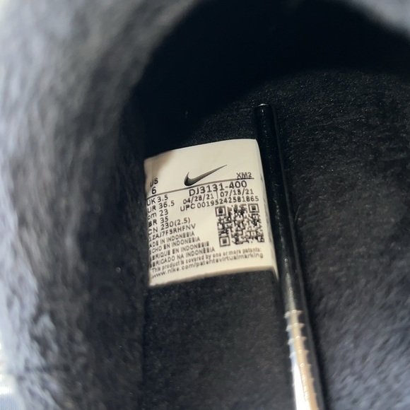 Nike Women’s Burrows Turquoise Blue/Blk ( Slip on ) Size 6 - Picture 6 of 10